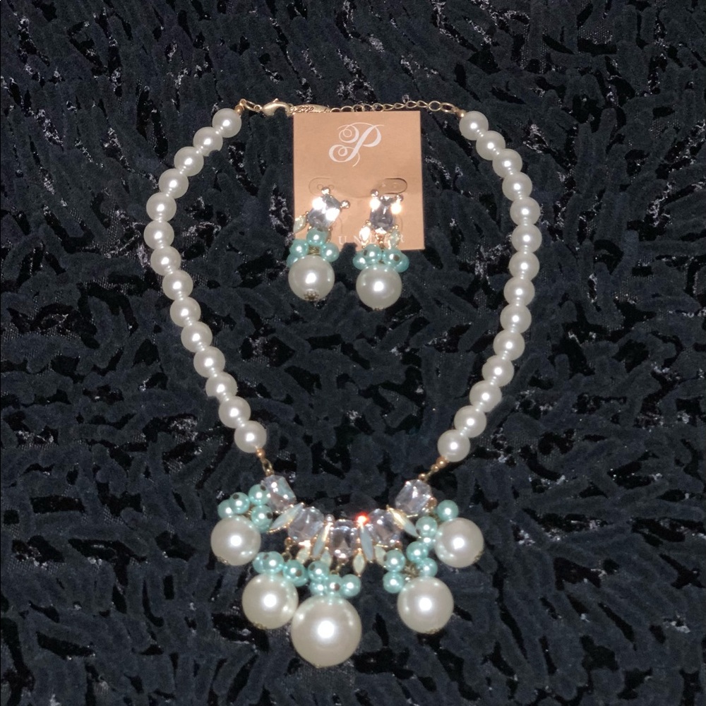 Plunder Necklace and Earrings set
